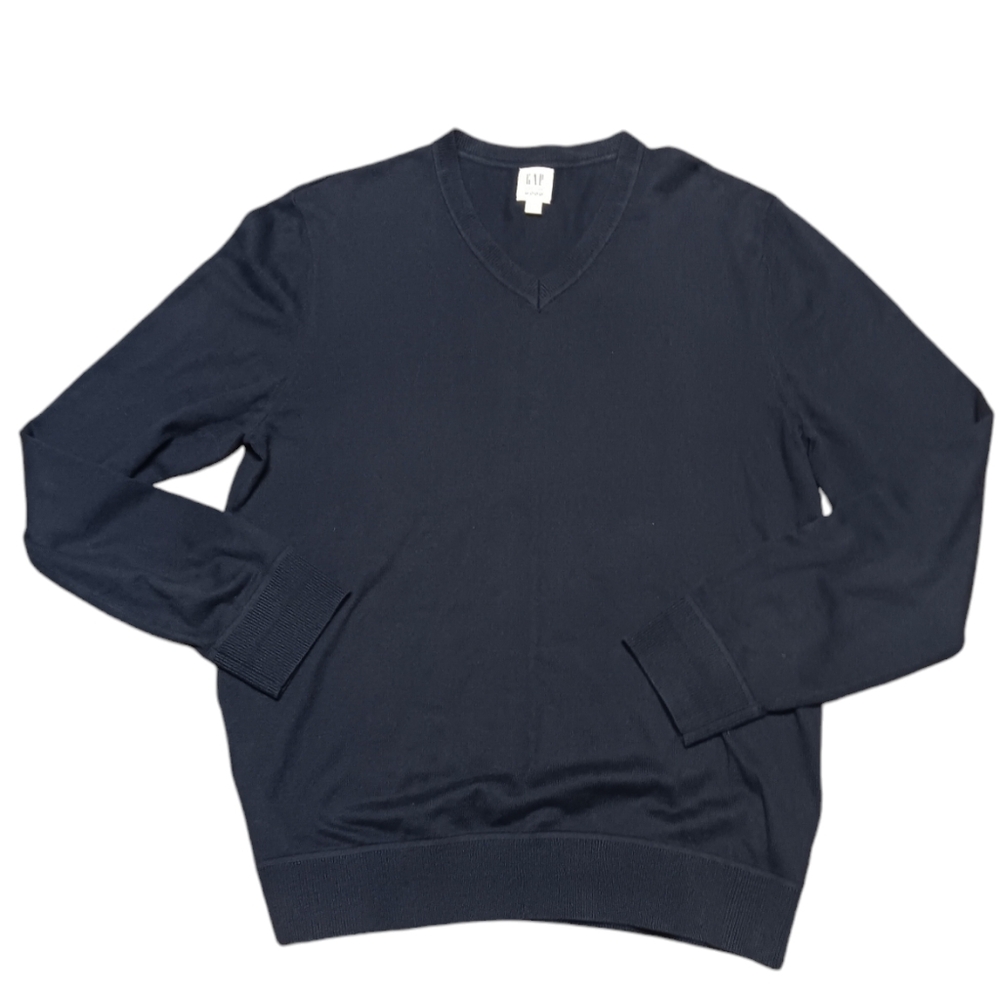 GAP MEN'S SIZE MEDIUM 100% COTTON BLUE V-NECK SWEATER.